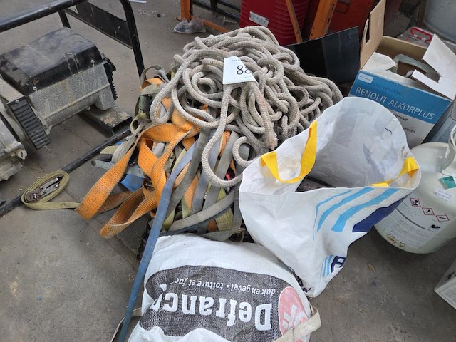 Lot bevestigingsmateriaal - afbeelding 1 van  5