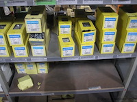 Lot bevestigingsmaterialen, diverse dozen en verpakkingen wo pgb fasteners - afbeelding 2 van  5