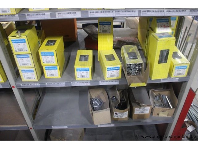 Lot bevestigingsmaterialen, diverse dozen en verpakkingen wo pgb fasteners - afbeelding 5 van  5
