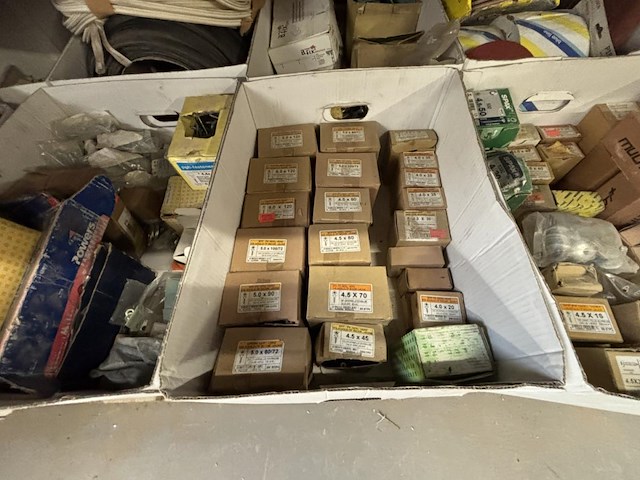 Lot bevestigingsmaterialen - afbeelding 3 van  7