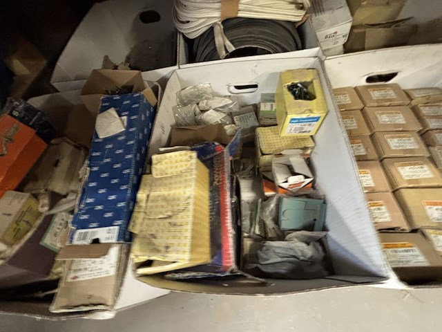 Lot bevestigingsmaterialen - afbeelding 4 van  7