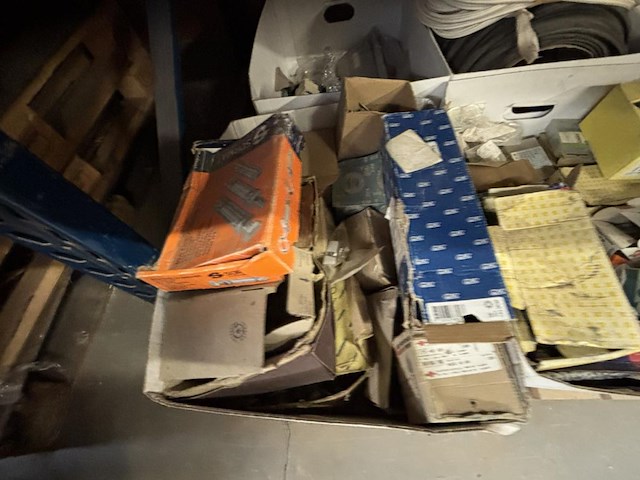 Lot bevestigingsmaterialen - afbeelding 5 van  7