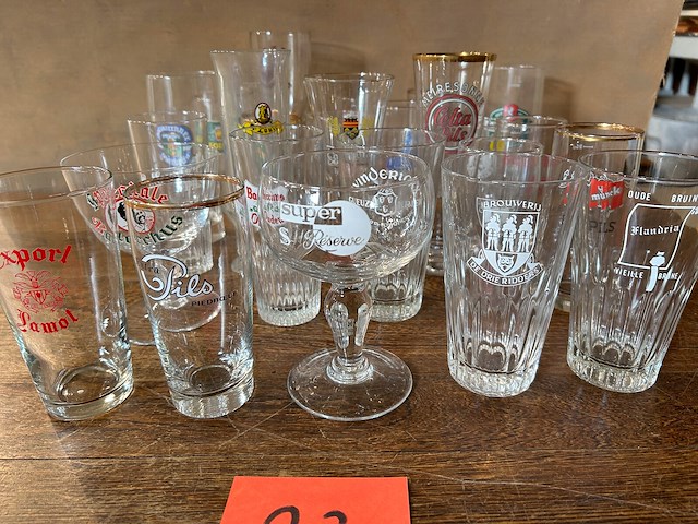 Lot bierglazen voor verzameling - afbeelding 2 van  6