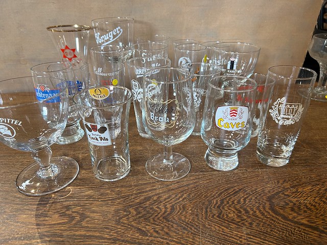 Lot bierglazen voor verzameling - afbeelding 2 van  5