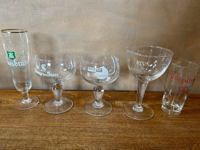 Lot bierglazen voor verzameling - afbeelding 6 van  6