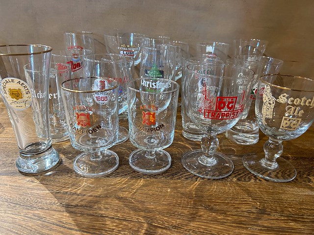 Lot bierglazen voor verzameling - afbeelding 4 van  7