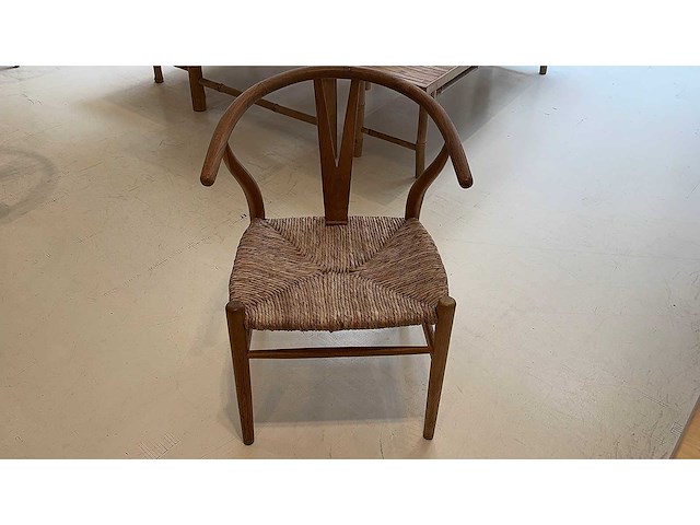 Lot binnenmeubels - tafels, stoelen en zitbanken (horeca/interieur) - afbeelding 6 van  21