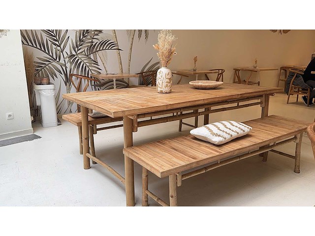 Lot binnenmeubels - tafels, stoelen en zitbanken (horeca/interieur) - afbeelding 10 van  21