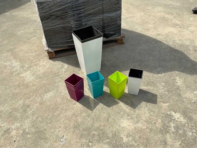 Lot bloempotten met binnenbak plastiek bloempot (50x) - afbeelding 1 van  8