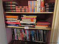Lot boeken volgens foto's - afbeelding 1 van  3