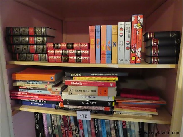 Lot boeken volgens foto's - afbeelding 3 van  3