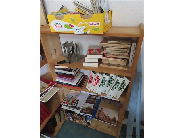 Lot boeken volgens foto's - afbeelding 1 van  5