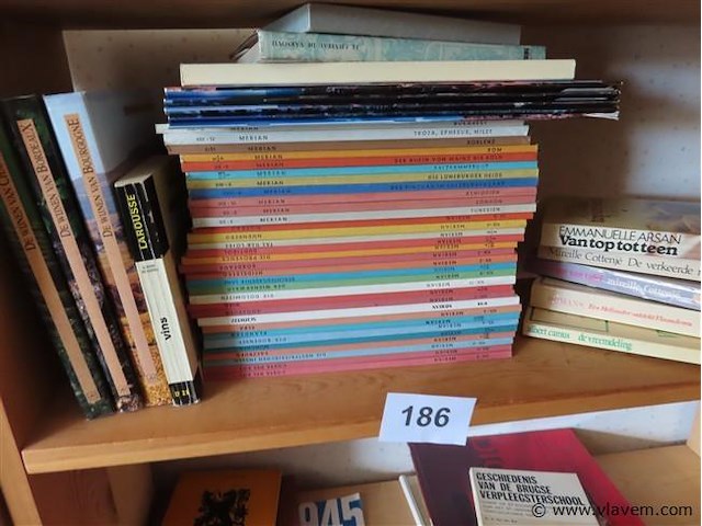 Lot boeken volgens foto's - afbeelding 2 van  4