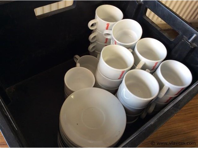 Lot borden + tassen - afbeelding 2 van  3