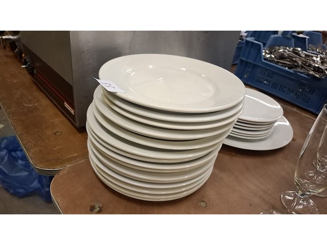 Lot borden - afbeelding 1 van  1