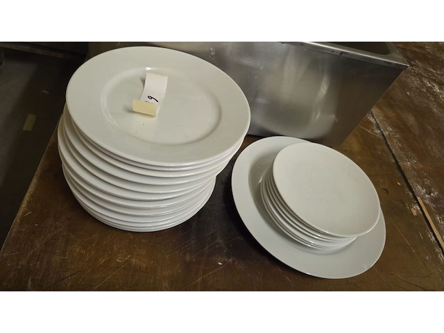 Lot borden - afbeelding 1 van  1