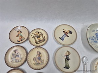 Lot bordjes, klokje, lepels…. - afbeelding 2 van  5