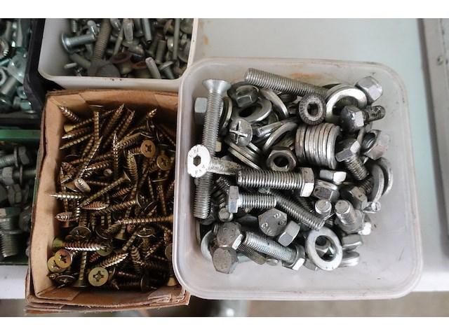 Lot bouten,vijzen e.d. - afbeelding 2 van  4