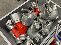 Lot brandslangkoppelingen en verdeelstukken - afbeelding 2 van  3