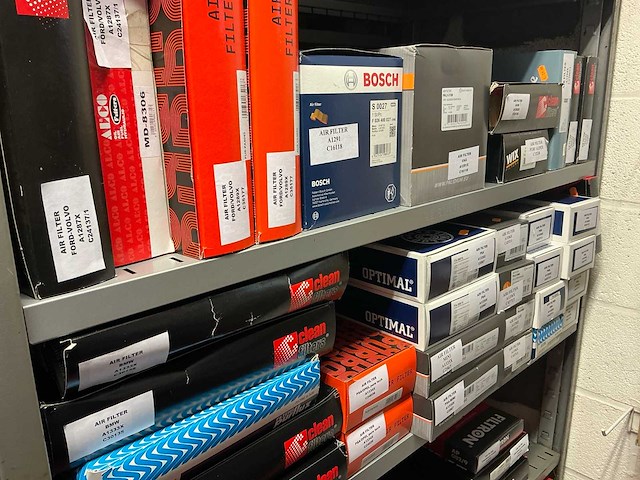 Lot brandstof, lucht en oliefilters - afbeelding 3 van  36