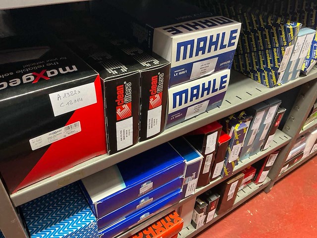 Lot brandstof, lucht en oliefilters - afbeelding 7 van  36