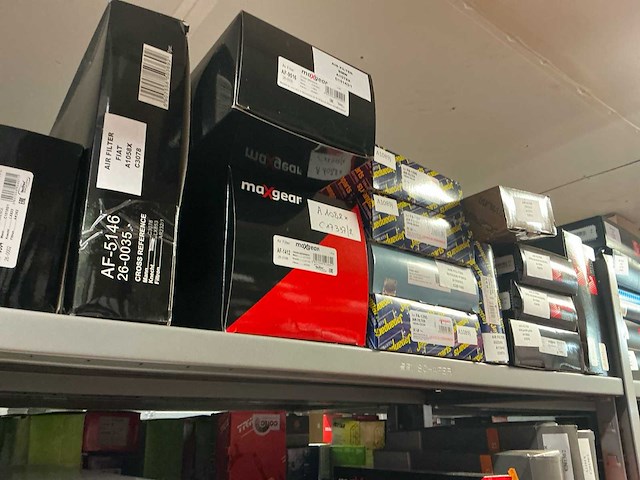 Lot brandstof, lucht en oliefilters - afbeelding 9 van  36