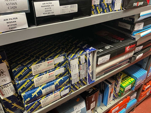 Lot brandstof, lucht en oliefilters - afbeelding 13 van  36