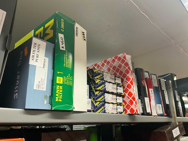 Lot brandstof, lucht en oliefilters - afbeelding 34 van  36