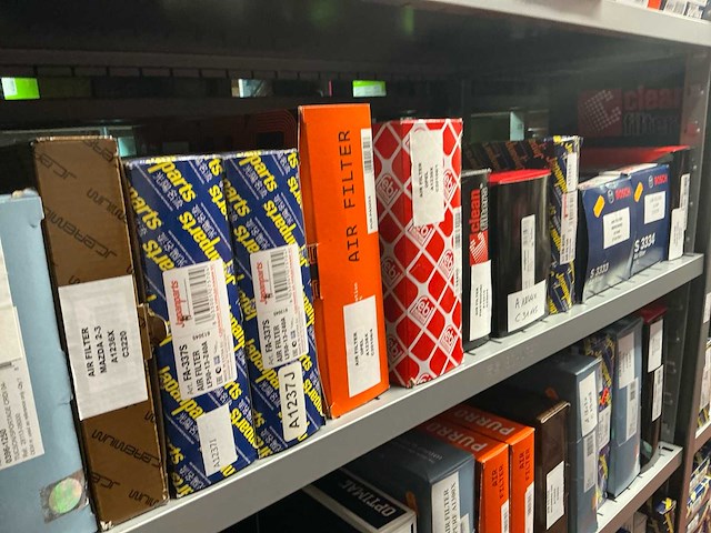 Lot brandstof, lucht en oliefilters - afbeelding 21 van  36