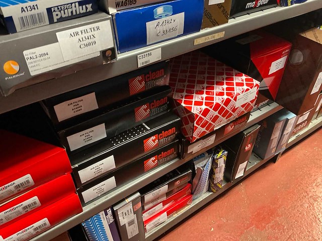 Lot brandstof, lucht en oliefilters - afbeelding 24 van  36