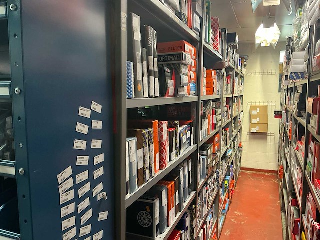 Lot brandstof, lucht en oliefilters - afbeelding 2 van  37