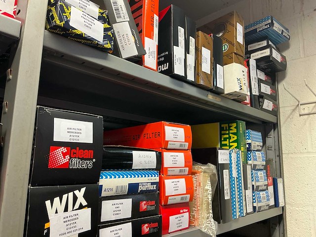 Lot brandstof, lucht en oliefilters - afbeelding 18 van  37