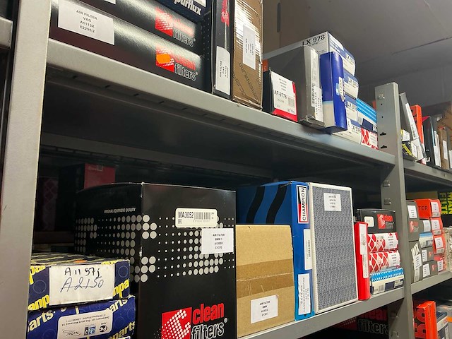 Lot brandstof, lucht en oliefilters - afbeelding 16 van  37