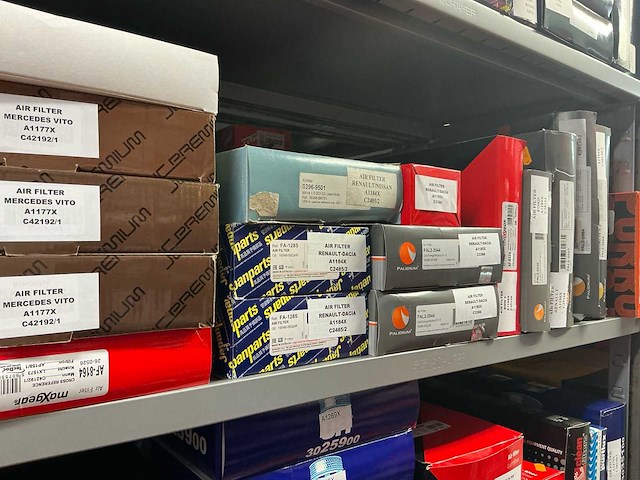Lot brandstof, lucht en oliefilters - afbeelding 20 van  37