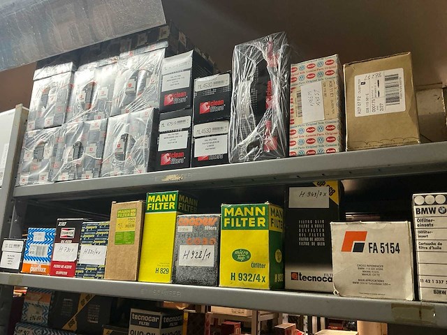 Lot brandstof, lucht en oliefilters - afbeelding 1 van  37