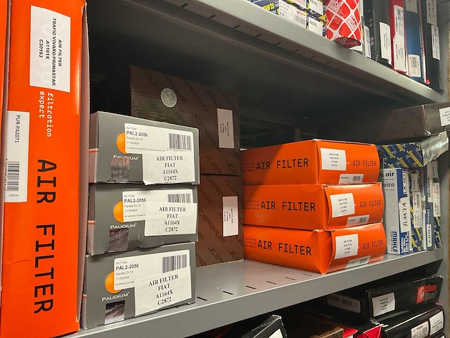 Lot brandstof, lucht en oliefilters - afbeelding 23 van  37