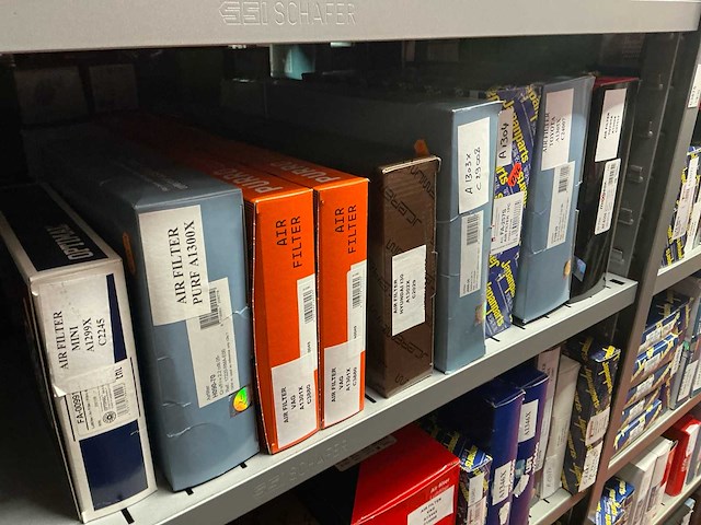 Lot brandstof, lucht en oliefilters - afbeelding 32 van  37