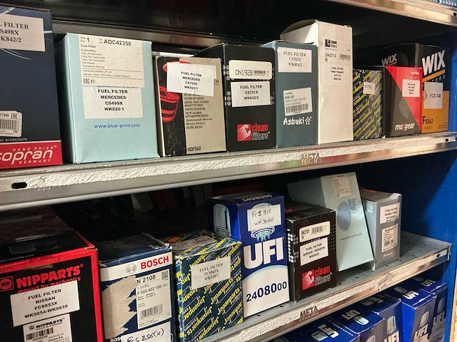 Lot brandstof, lucht en oliefilters - afbeelding 12 van  37