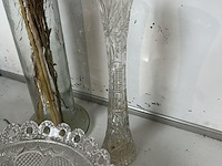 Lot brocante glaswerk met bloemen (8 items) - afbeelding 2 van  3