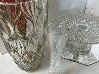Lot brocante glaswerk met bloemen (8 items) - afbeelding 3 van  3