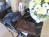 Lot brocante op de tafel volgens foto's - afbeelding 5 van  5