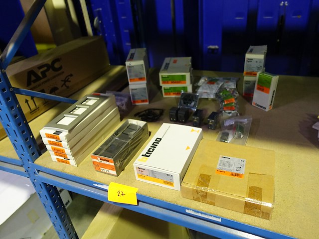 Lot bticion - afbeelding 1 van  17