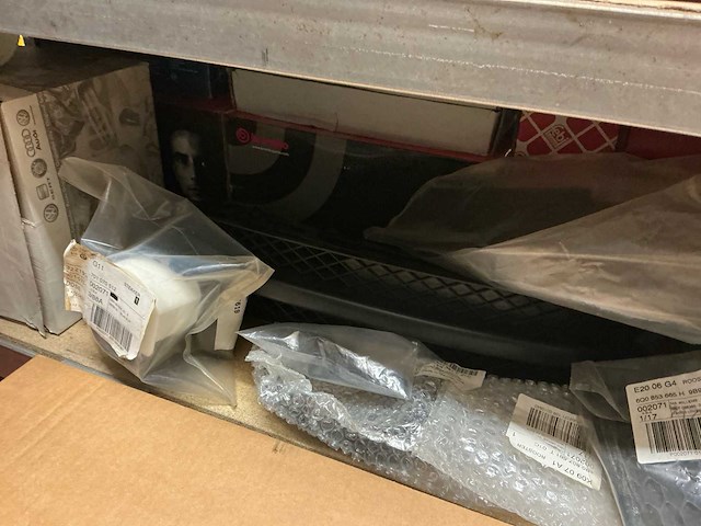 Lot carrosserie onderdelen - afbeelding 3 van  10