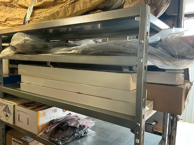 Lot carrosserie onderdelen - afbeelding 9 van  10