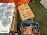 Lot dakbevestings materiaal - afbeelding 4 van  9