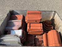 Lot dakpannen 130stuks van dordt - afbeelding 1 van  4