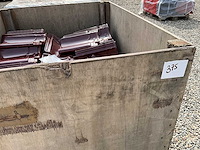 Lot dakpannen 350st rood gelakt - afbeelding 3 van  3