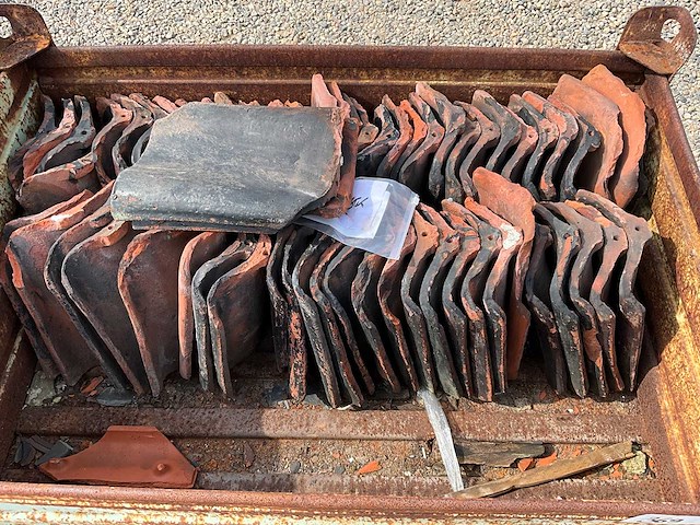 Lot dakpannen 55stuks zwart - afbeelding 2 van  3