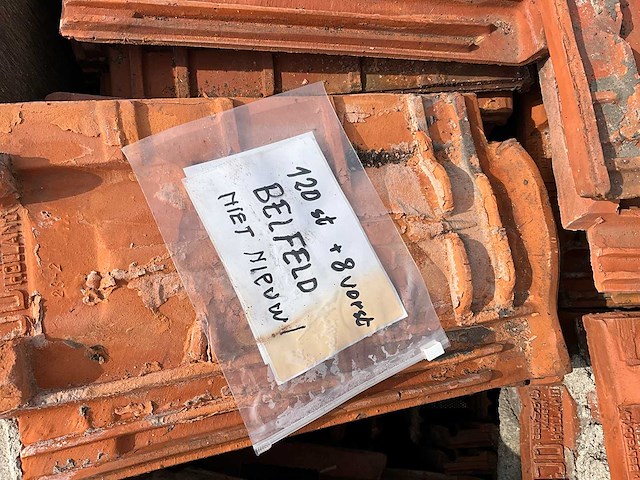 Lot dakpannen belfeld 120stuks + vorsten - afbeelding 2 van  3
