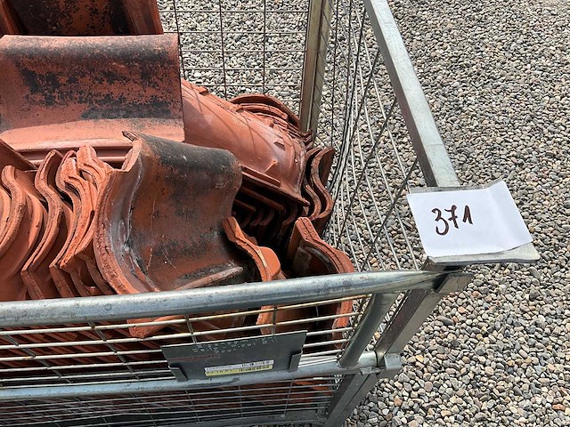 Lot dakpannen belfeld 125stuks rood - afbeelding 2 van  2